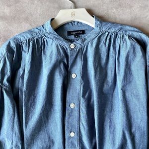 Chambray tunic-smock with pockets.